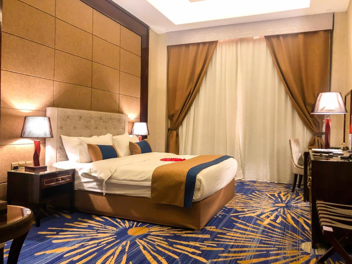 فندق هوليداي الخليج الرياض - Holiday Al Khaleej Hotel Εξωτερικό φωτογραφία