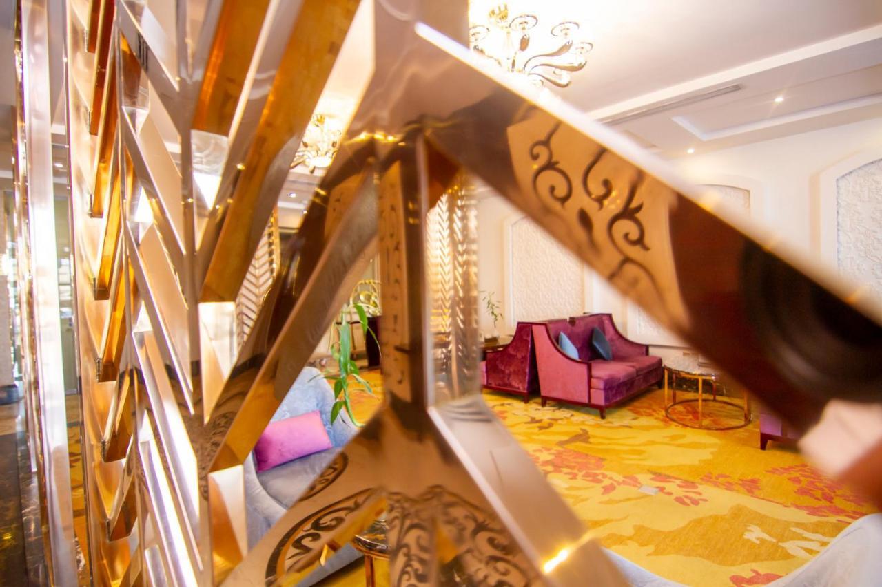فندق هوليداي الخليج الرياض - Holiday Al Khaleej Hotel Εξωτερικό φωτογραφία