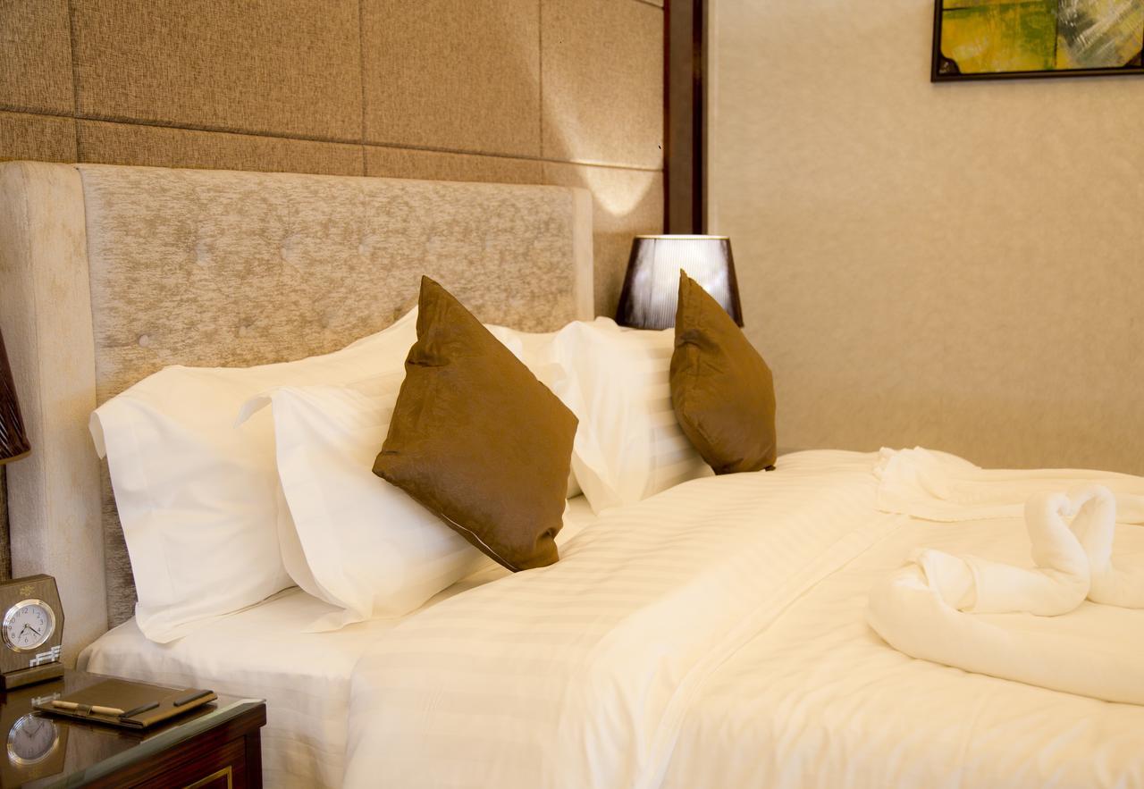 فندق هوليداي الخليج الرياض - Holiday Al Khaleej Hotel Εξωτερικό φωτογραφία